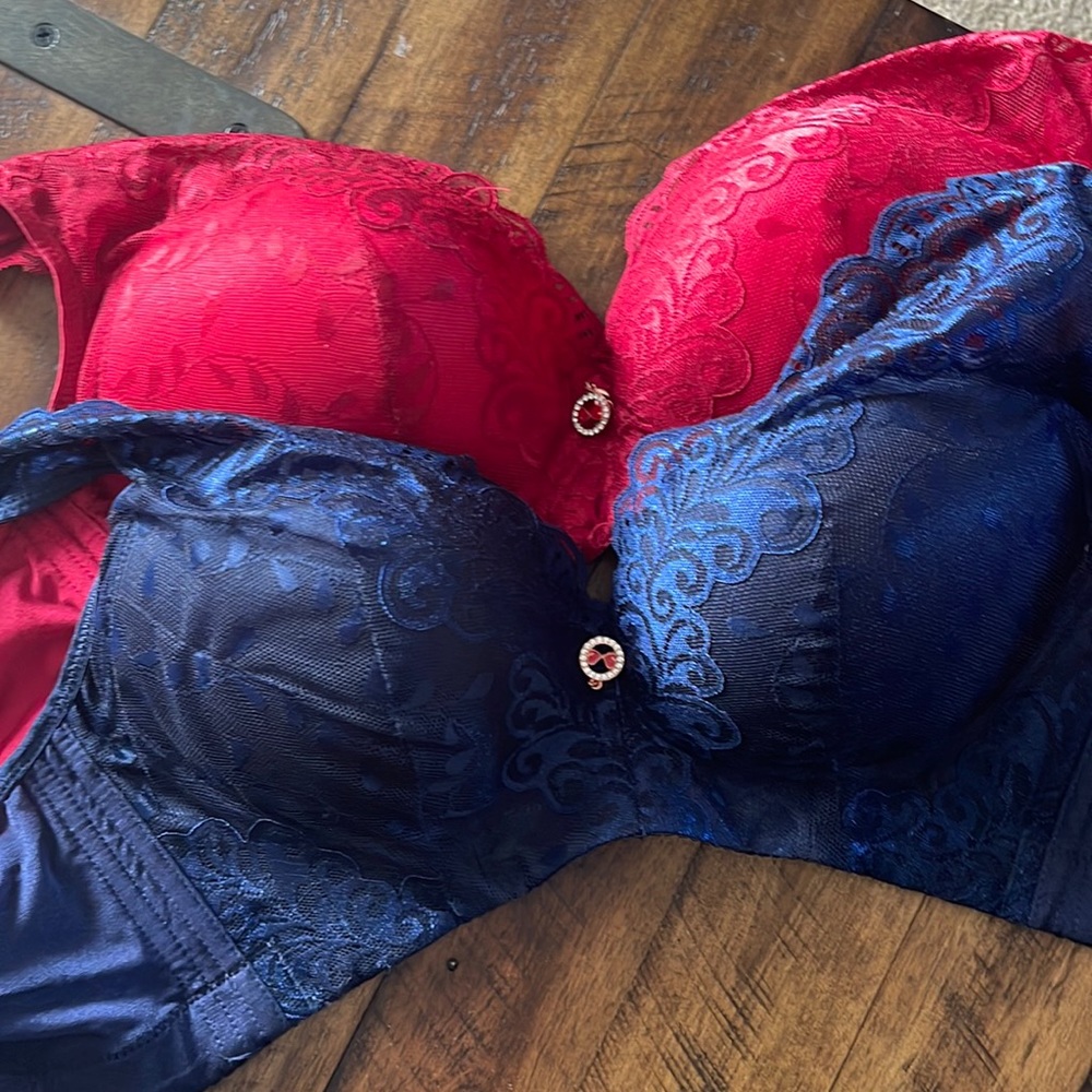 2 bras